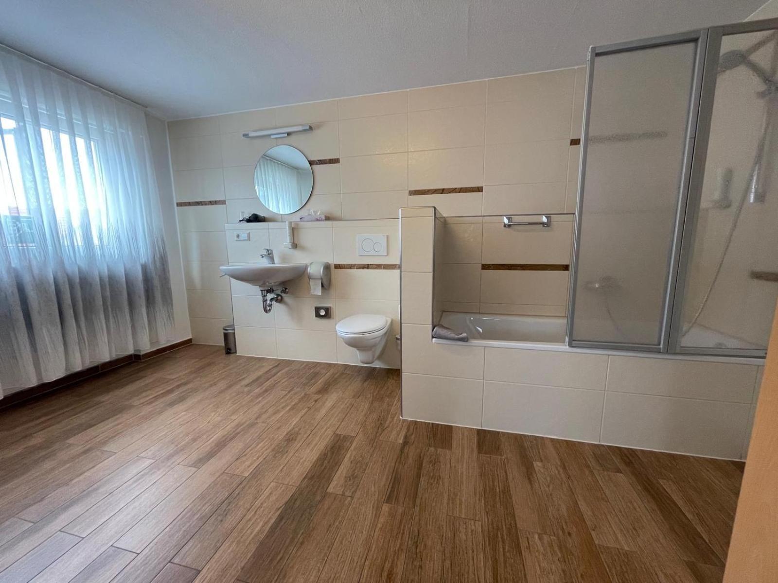 Hotel Loewen Kusterdingen Bagian luar foto